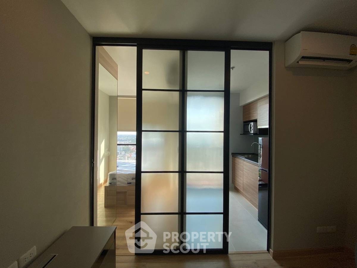 รูป ชั้น 30 ห้องนอน 1 ห้อง Brix Condominium Charansanitwong 64 ใกล้ MRT สิรินธร (ID 2250215) - รูปที่ 2/9