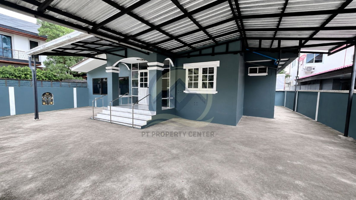 รูป หมู่บ้านทองสถิตย์วิลล่า ซอยรามอินทรา 34 แยก 20 ถนนรามอินทรา ลาดพร้าว บ้านเดี่ยวหลังมุม ขายตามสภาพ บรรยากาศโปร่ง  ราคาพิเศษ - รูปที่ 2/25