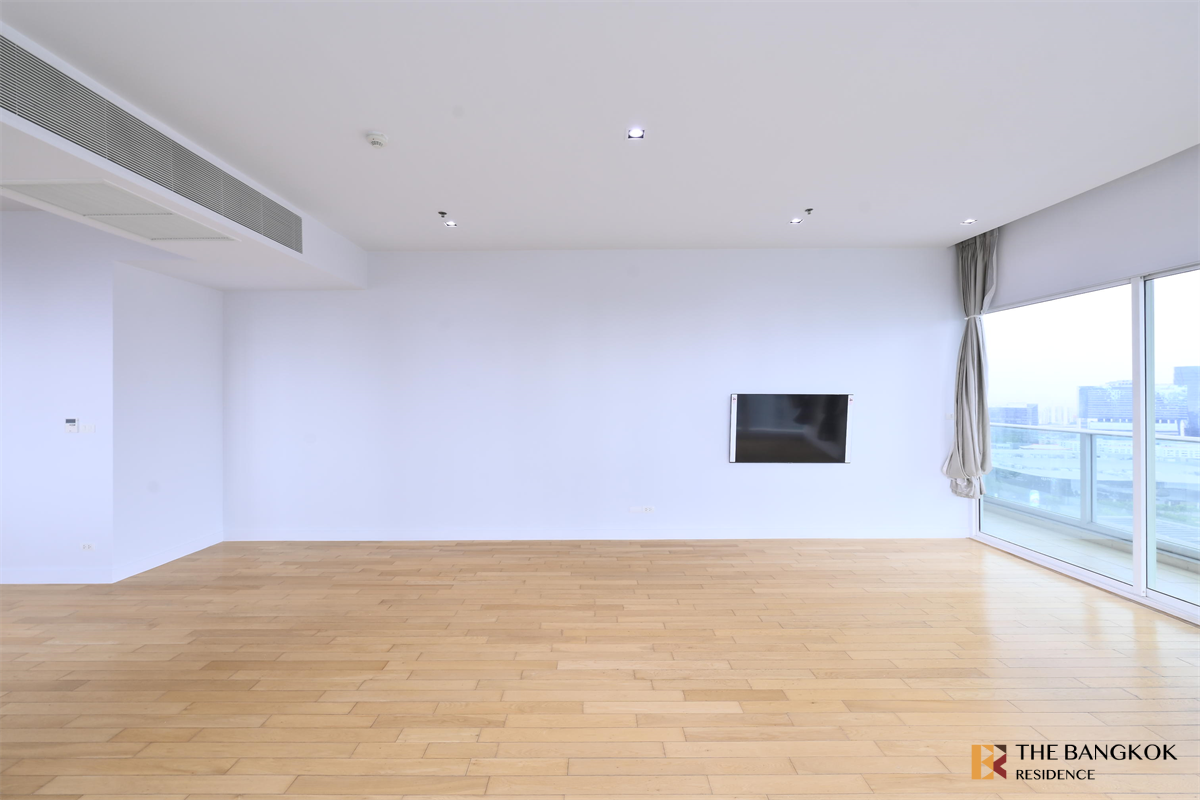 picture Millennium Residence  Ready-to-move-in Condo, Great Value - 4/10