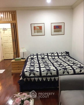 Only 200m To BTS Chit Lom | 1-BR President Place (ID 2493078)