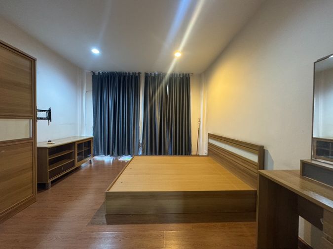 3-bed townhouse for rent, 131 sqm, 17.6 sq wah, Baan Klang Muang The Paris Rama9-Ramkamhang