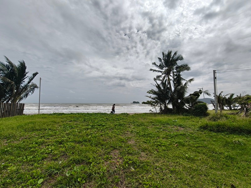 รูป ขายที่ดินติดทะเล จันทบุรี 3 ไร่ 2 งาน ติดหาด - รูปที่ 3/5