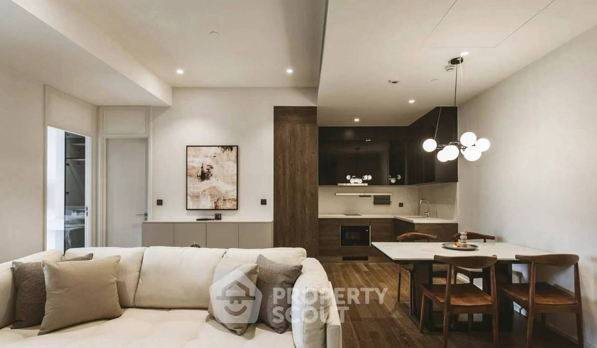 picture 2-BR Condo At Muniq Langsuan Near BTS Ratchadamri (ID 3254801) - 1/5