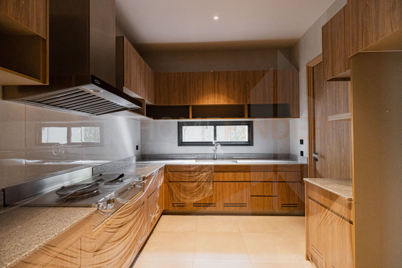 รูป Siraninn Residences Pattanakarn 5 bedrooms, for sale - รูปที่ 6/11