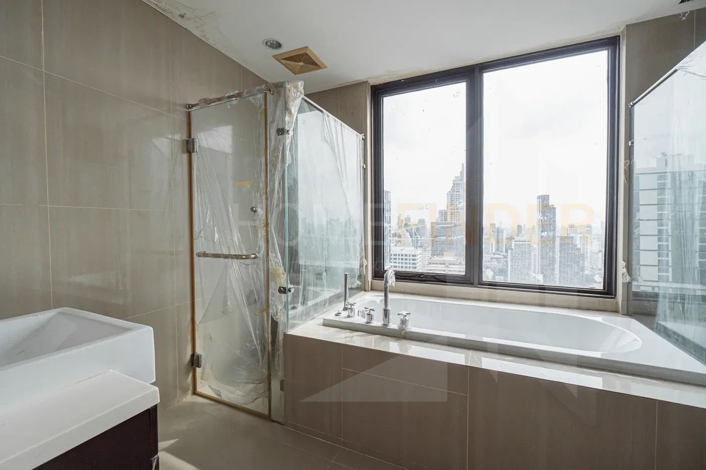 รูป Villa Asoke 5 bedrooms, for sale - รูปที่ 7/8