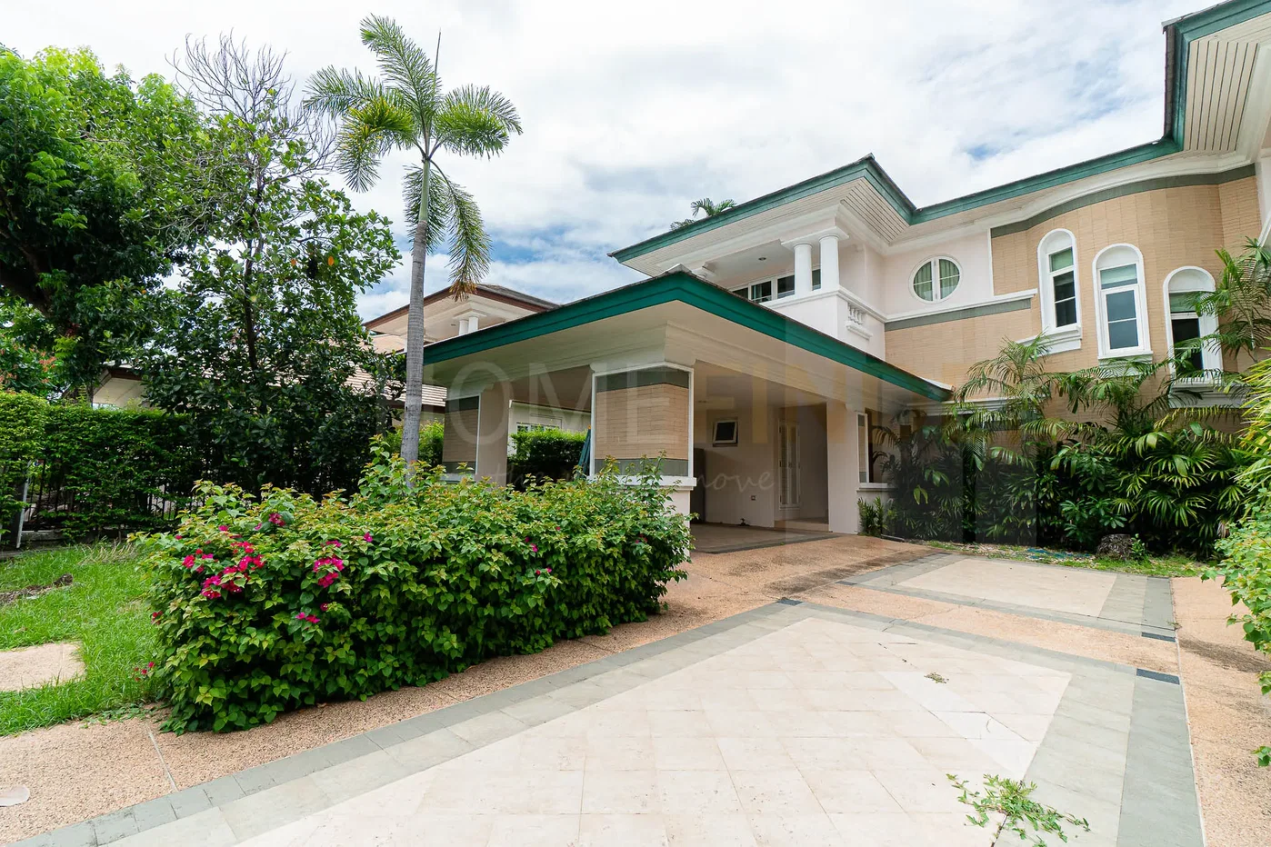 รูป Laddawan Sukhumvit 103 - 5 bedroom house in Bang Na 5 ห้องนอน ขาย - รูปที่ 19/20