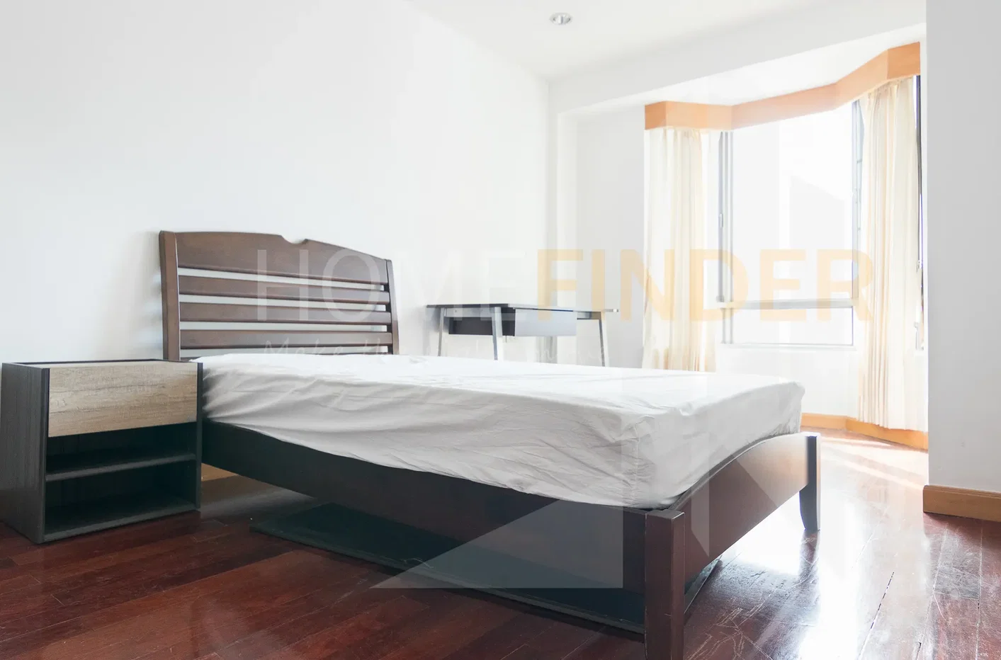 picture Royal Castle 3 bedrooms, for rent - 13/22