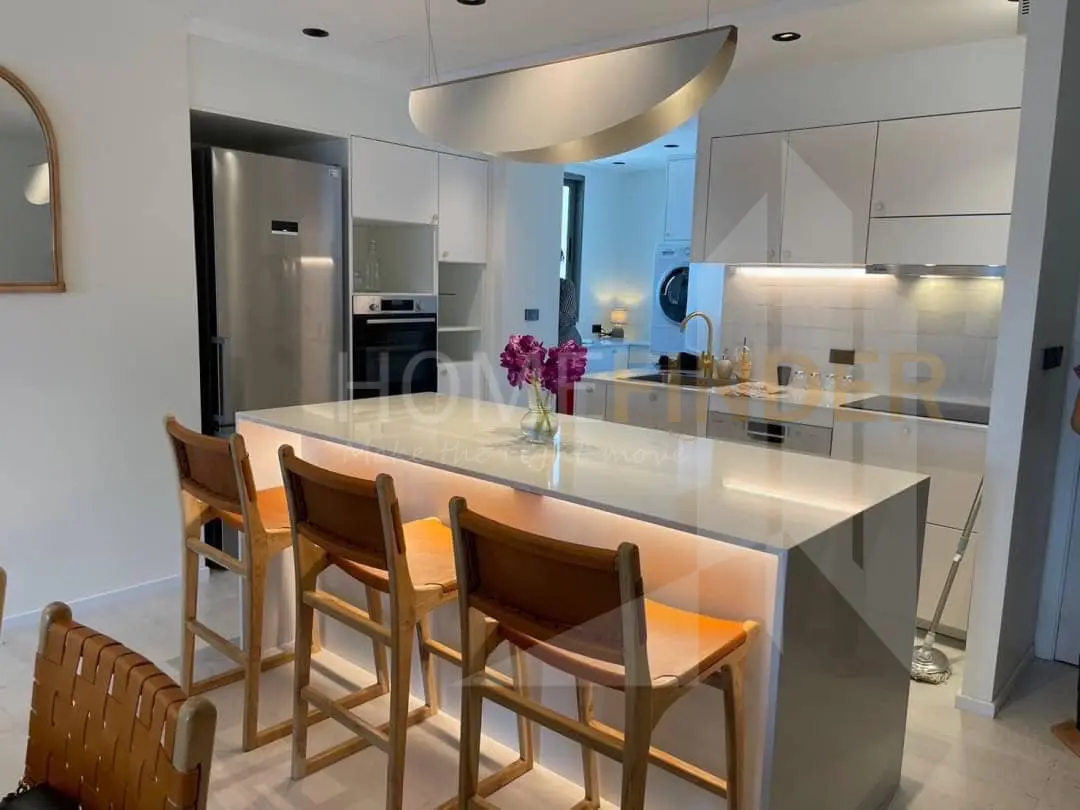 picture D.S. Tower 2 3 bedrooms, for sale - 4/10