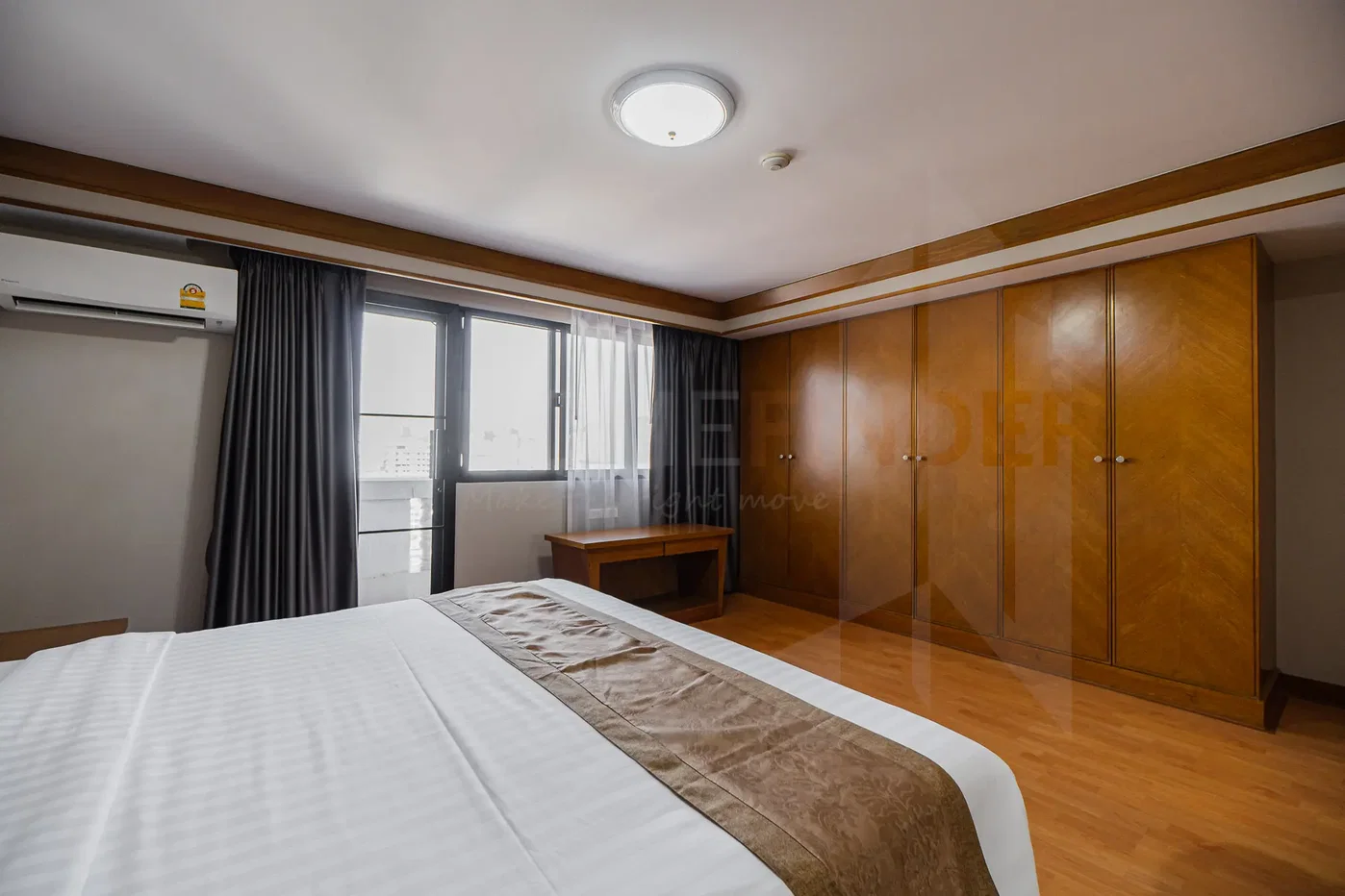 picture United Tower 2 bedrooms, for rent - 4/14