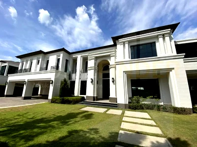 เช่าบ้านเดี่ยว เขตสวนหลวง : Baan Sansiri Pattanakarn - Spacious 5 bedroom luxury gated community house in Pattanakarn, Bangkok 5 bedrooms, for rent