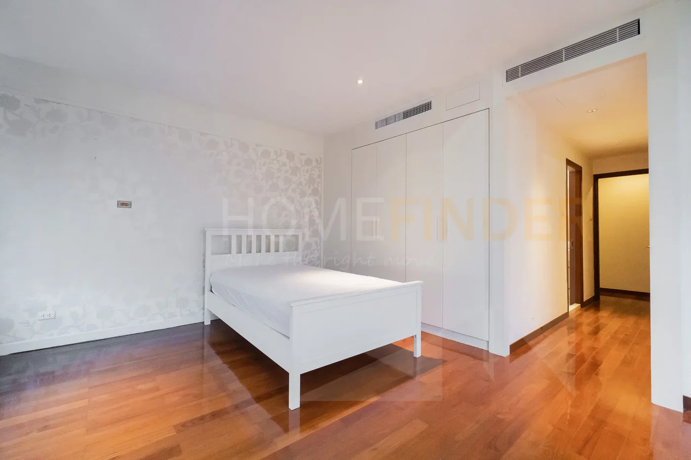 picture All Season Mansion 3 bedrooms, for rent - 9/23