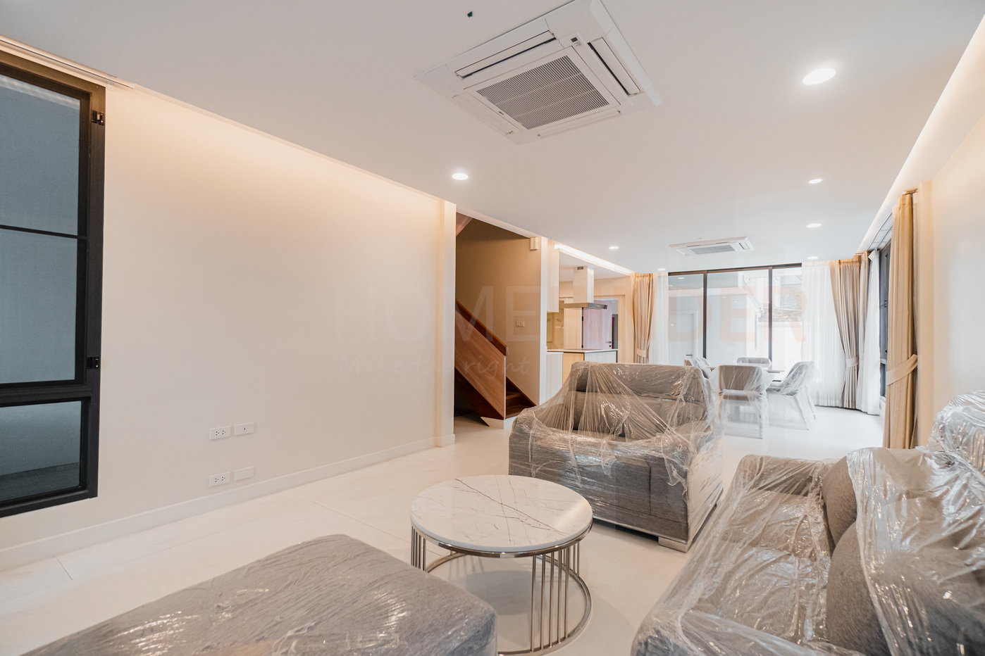 รูป House in Phrom Phong 3 bedrooms, for rent - รูปที่ 1/11