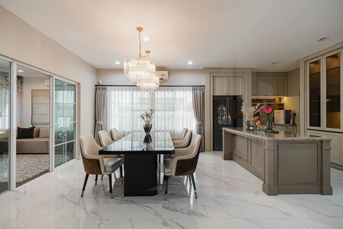 picture Nantawan Ramintra - Paholyothin 50 4 bedrooms, for rent - 4/12