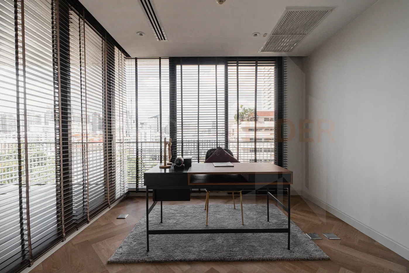 รูป Raveevan Suites 4 bedrooms, for rent - รูปที่ 7/10
