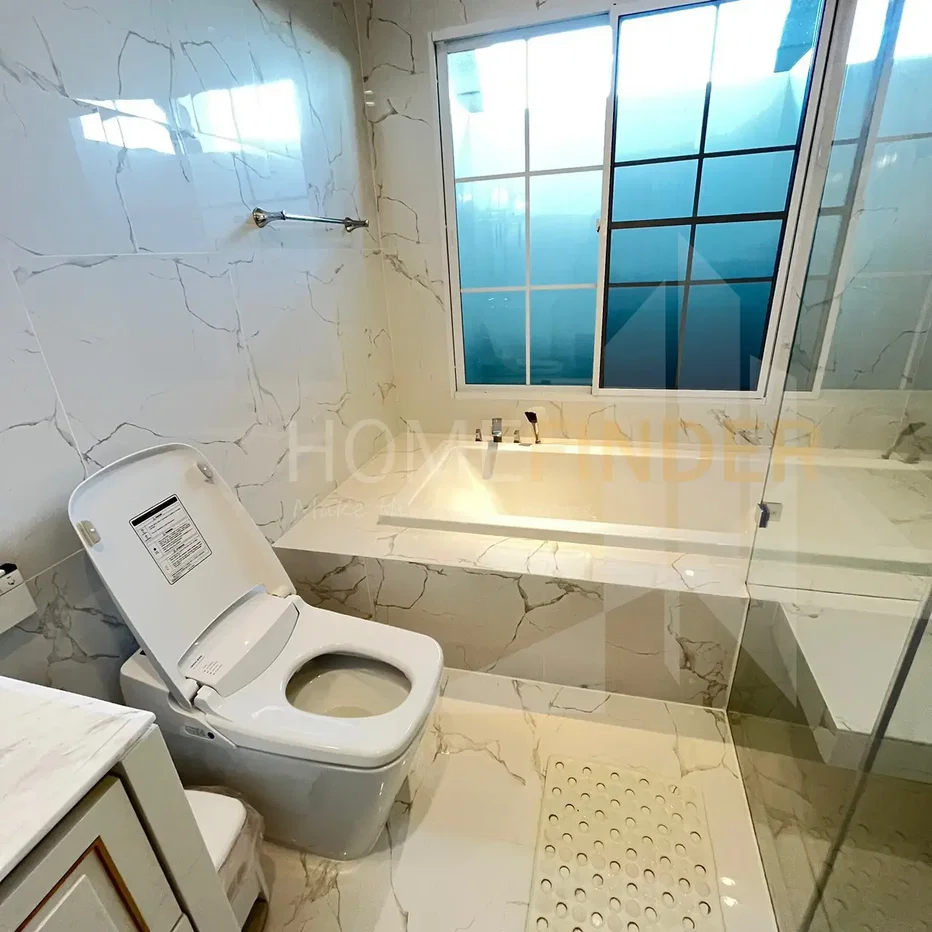 picture Nantawan Ramintra - Paholyothin 50 4 bedrooms, for rent - 10/12