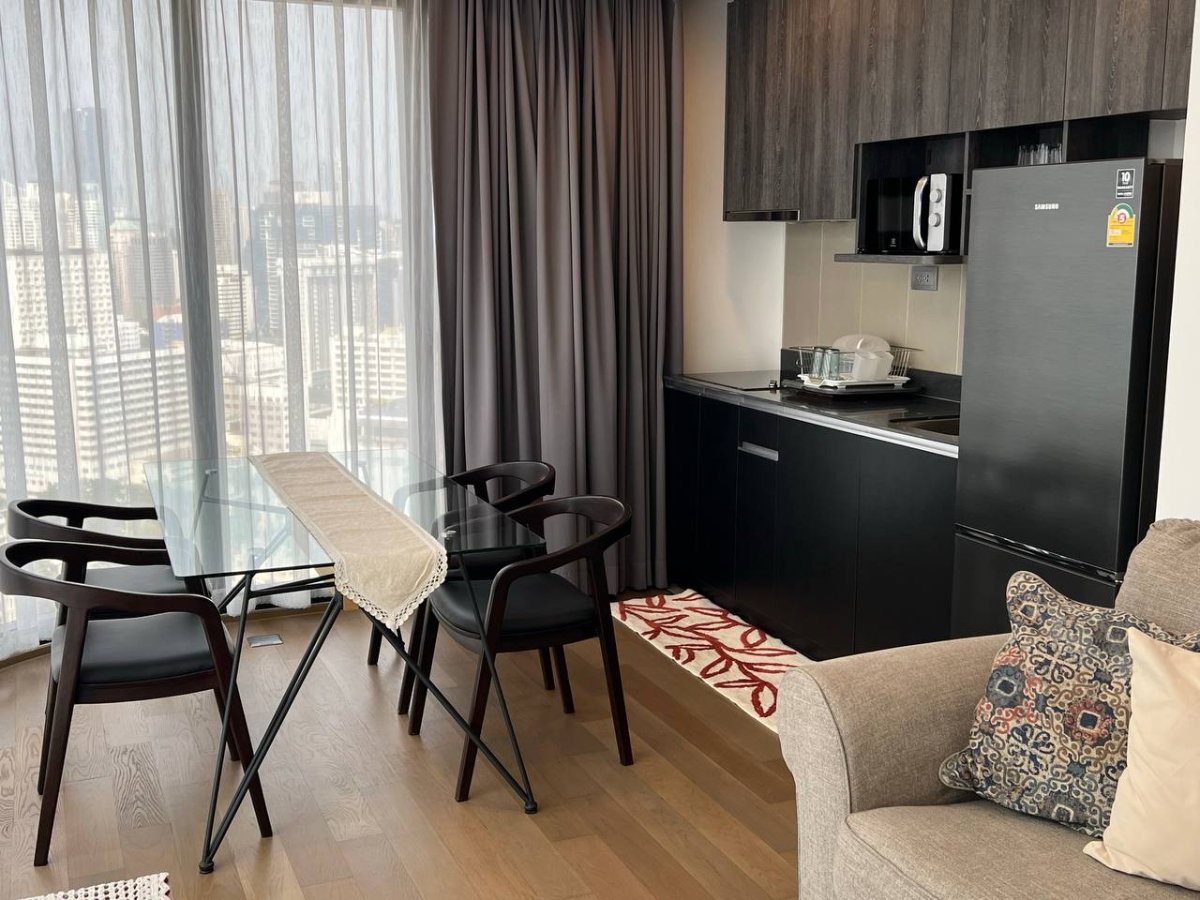 รูป Ashton Chula Silom【𝐑𝐄𝐍𝐓】🔥ภายในเน้นดีไซน์โมเดิร์น เรียบหรู พร้อมเฟอร์นิเจอร์ที่เข้ากับพื้นที่อย่างลงตัว🔥 ติดต่อไลน์ไอดี: @hacondo - รูปที่ 6/6
