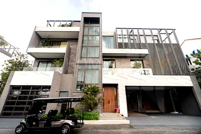 Houses for sale Prasert Manukit Road : 95E1 4 bedrooms, for sale