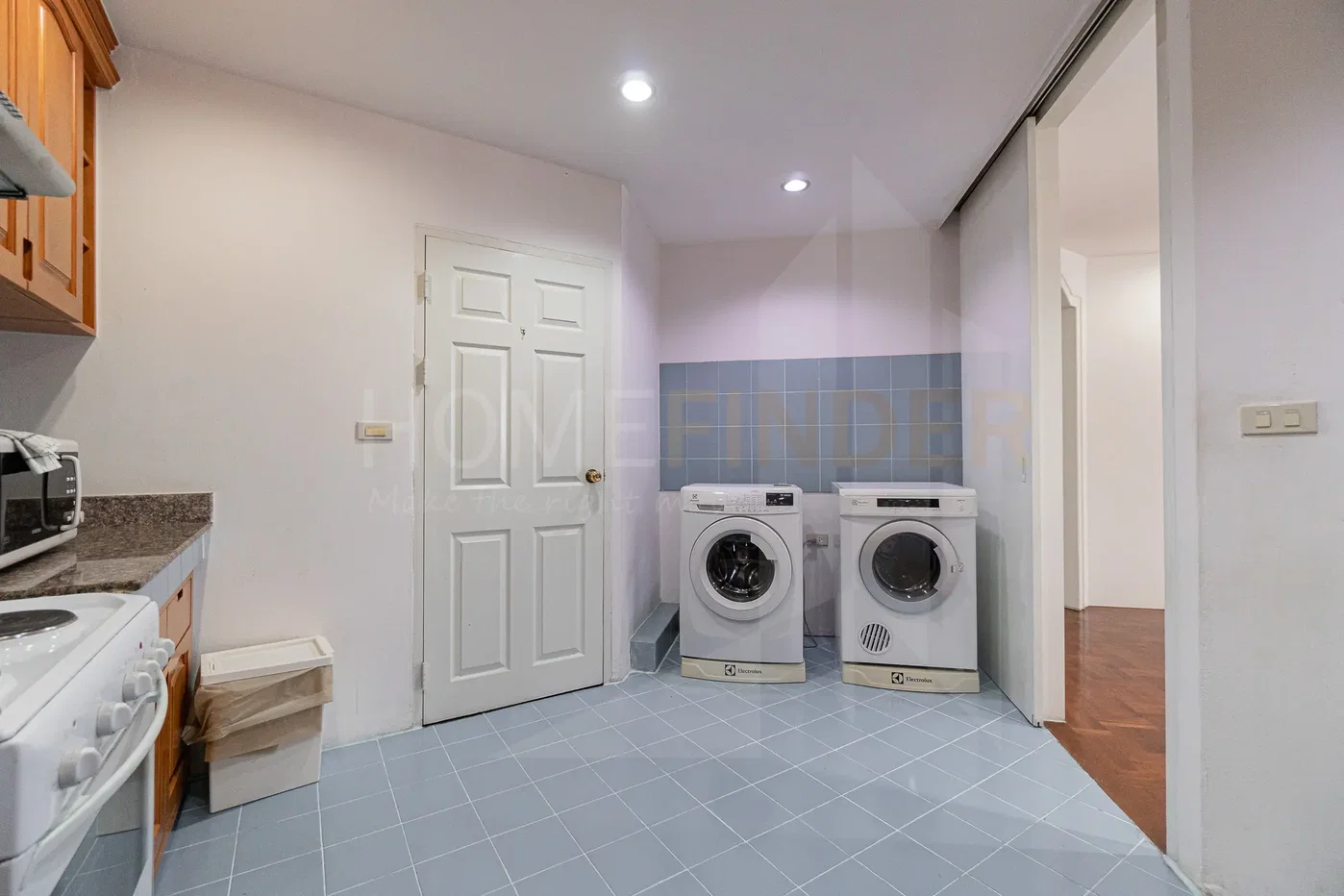 รูป Trinity Complex 2 bedrooms, for rent - รูปที่ 11/15
