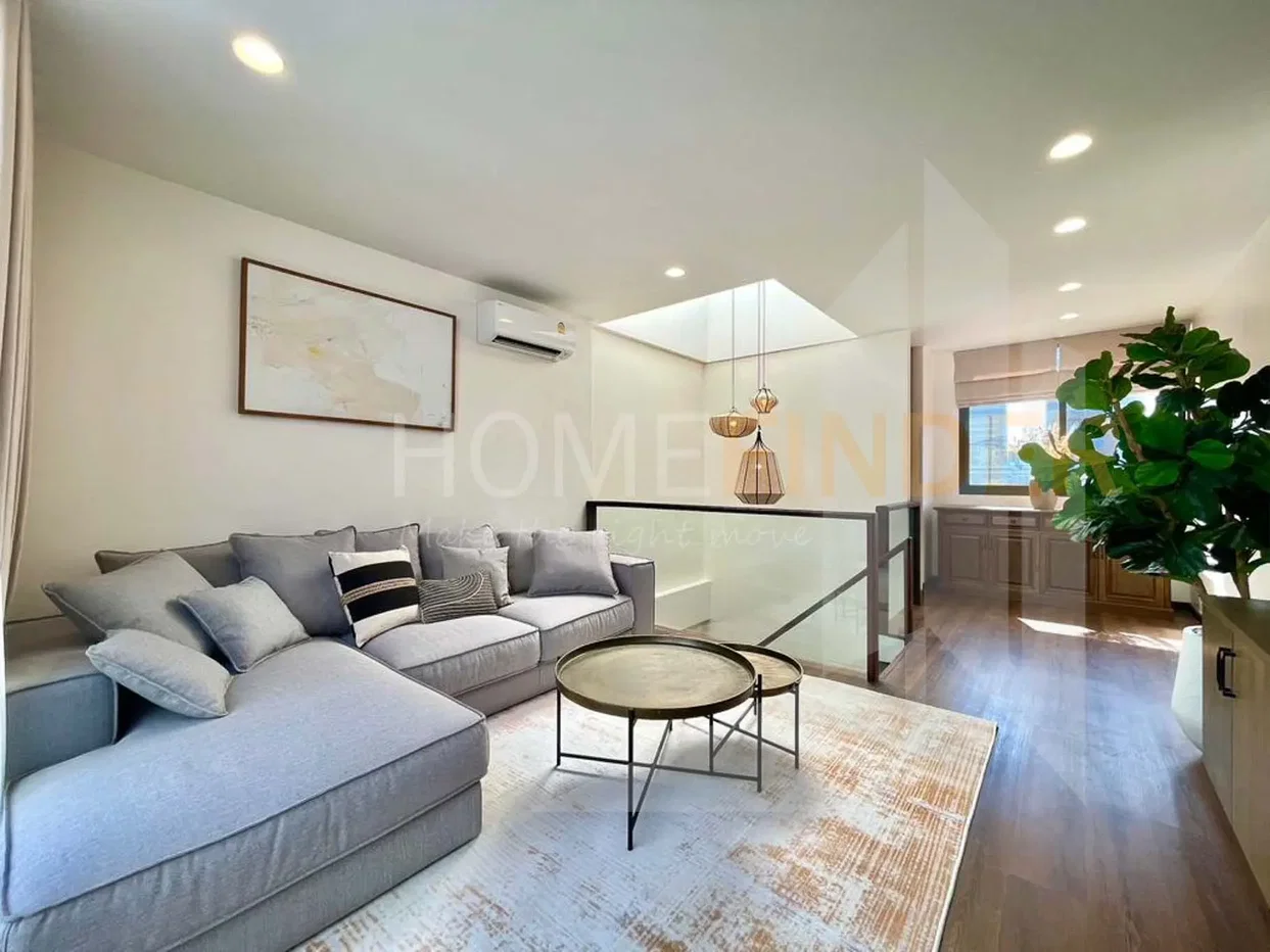 รูป Townhouse in Silom Soi11 3 bedrooms, for rent - รูปที่ 3/12