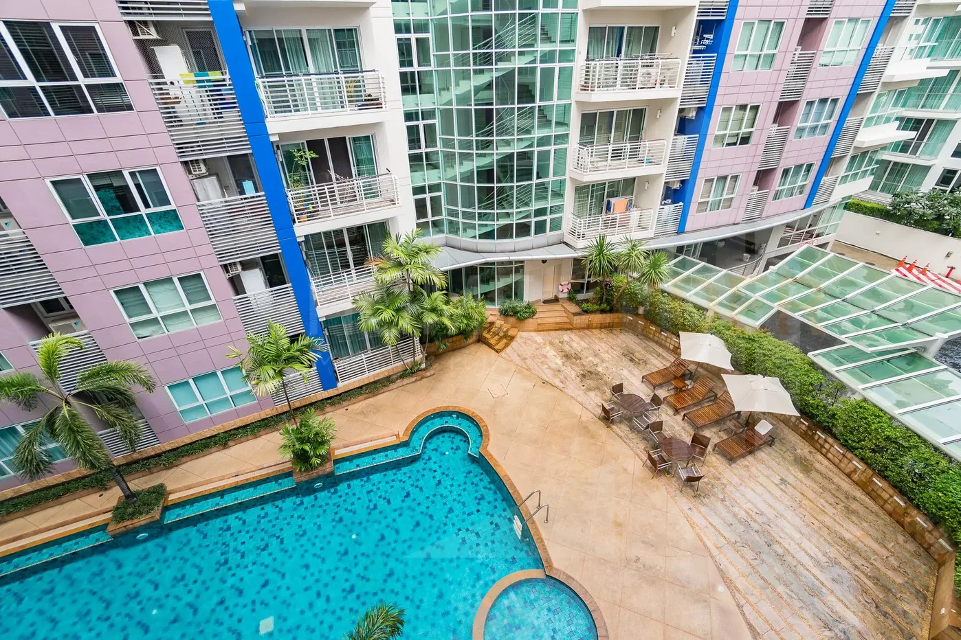 picture Avenue 61 condominium 2 bedrooms, for rent - 19/20