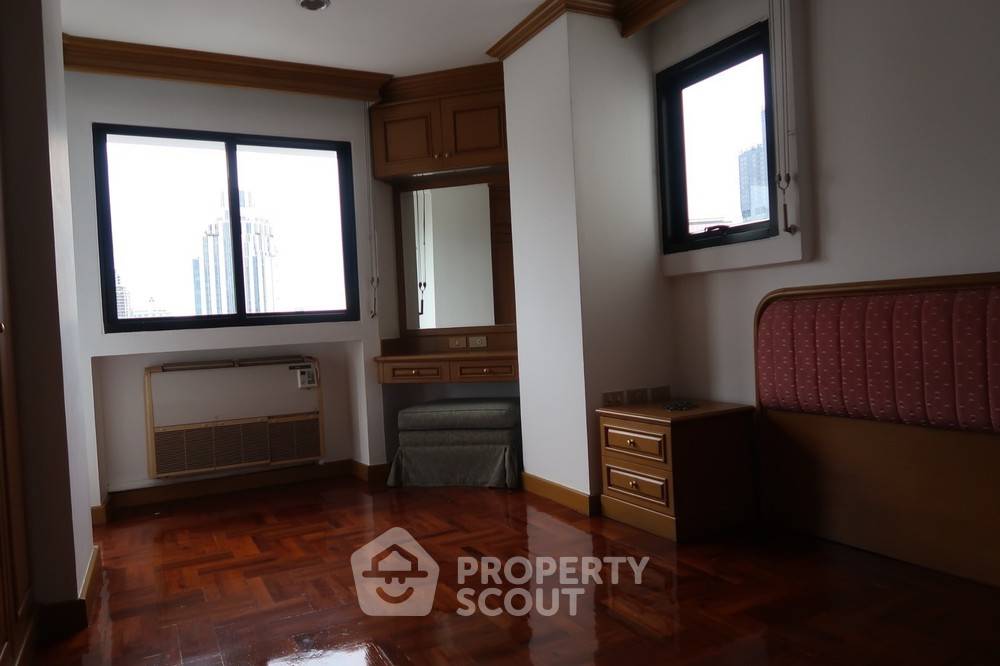 รูป คอนโด 3-ห้องนอน ที่ สุขุมวิท ปาร์ค คอนโดมิเนียม ใกล้ BTS อโศก (ID 385145) - รูปที่ 4/6