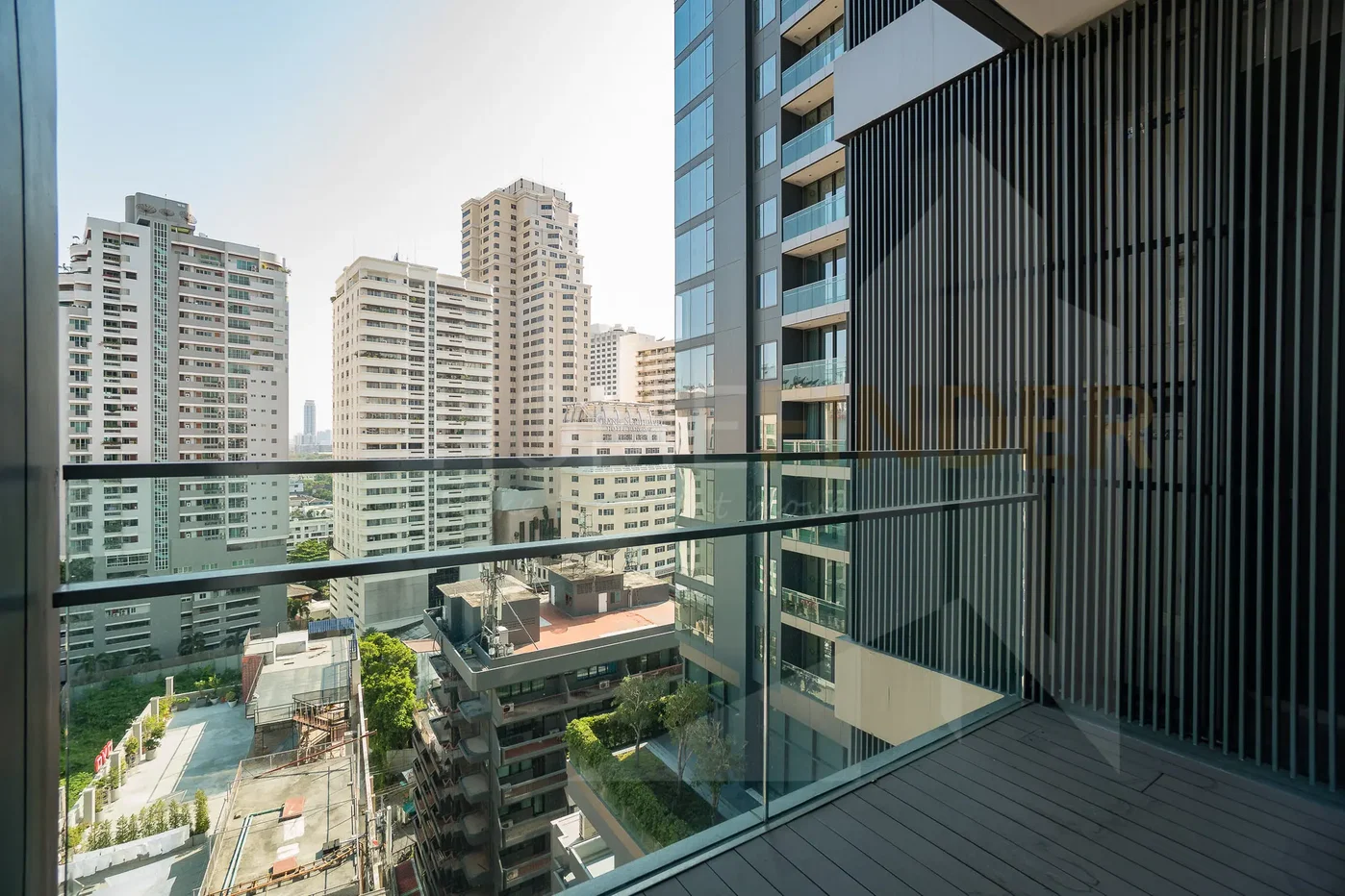 picture Q 1 Sukhumvit 3 bedrooms, for rent - 24/26
