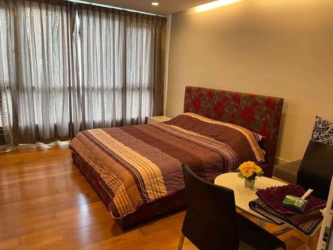 1 ห้องนอน | 1 ห้องน้ำ | BTS Charoen Nakhon | 28 ตร.ม. | 16,000 บาท/เดือน | ชั้น 10 — 15 Sukhumvit Residences กรุงเทพฯ