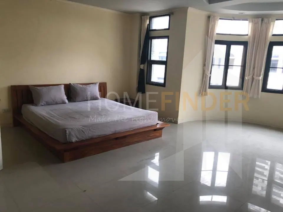 รูป Townhouse Soi 31 Moo Bann Chicha Castle 3 bedrooms, for rent - รูปที่ 3/9