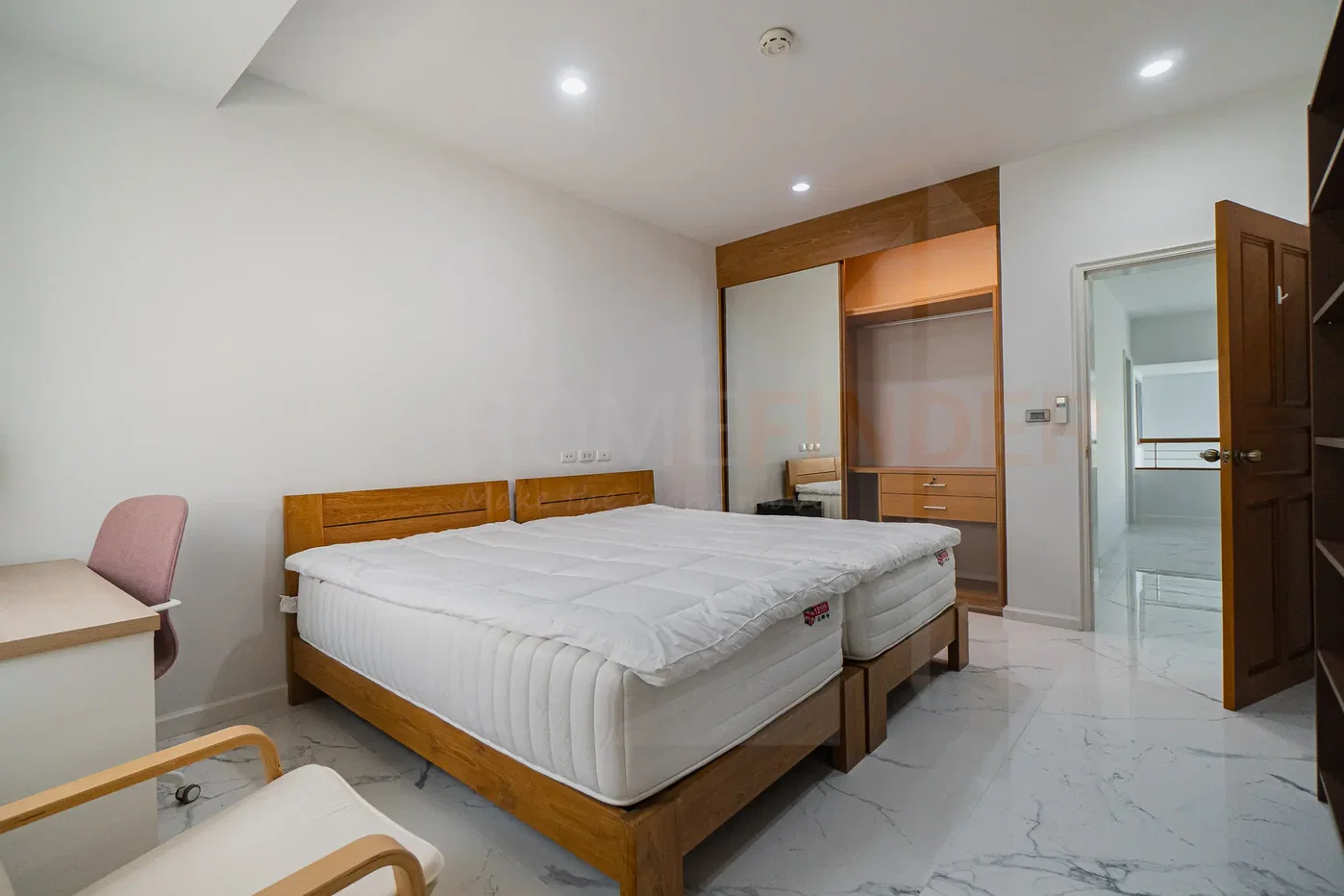 picture Nichada Premier Place 1 5 bedrooms, for rent - 10/25