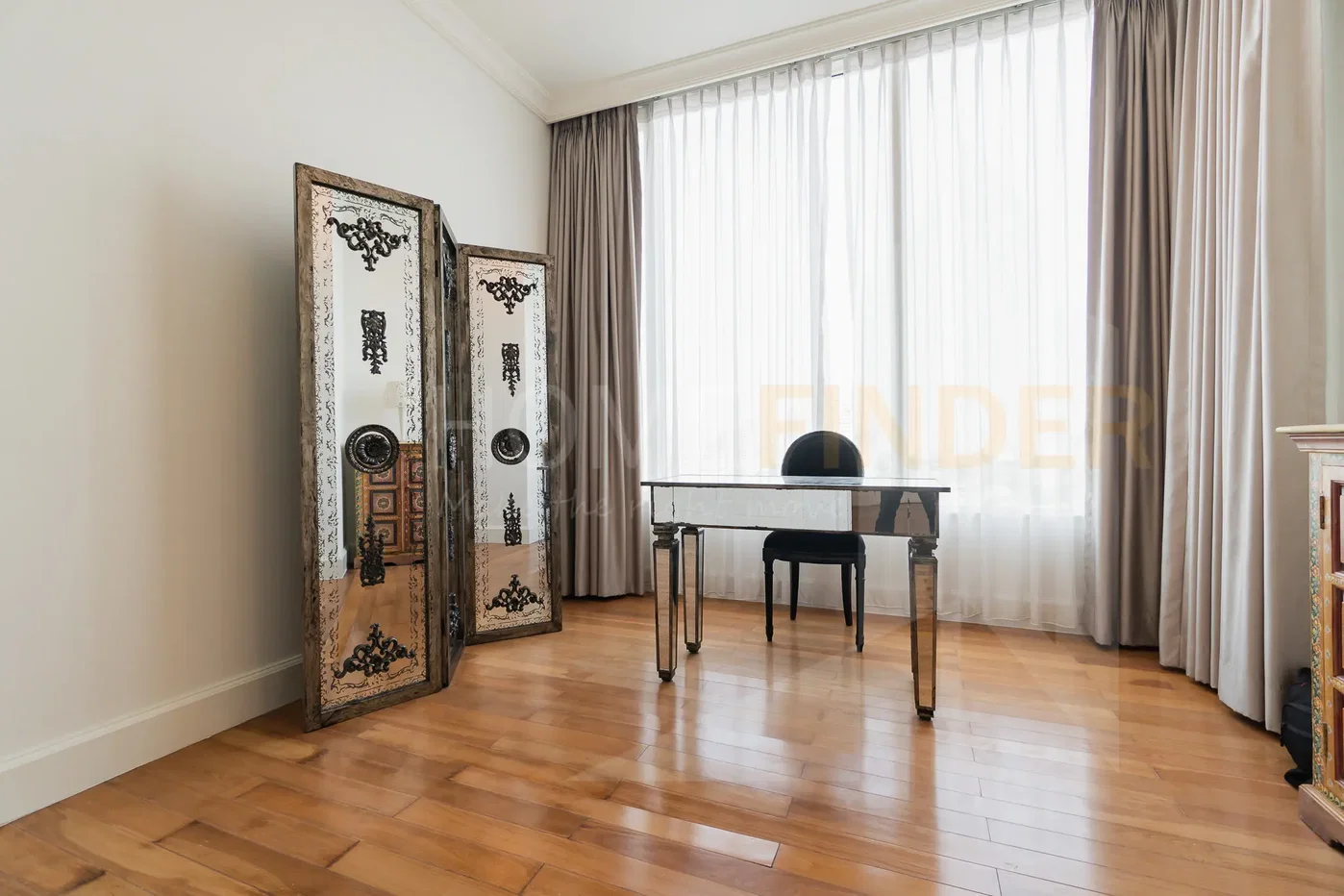 picture Royce Private Residences 2 bedrooms, for rent - 7/19