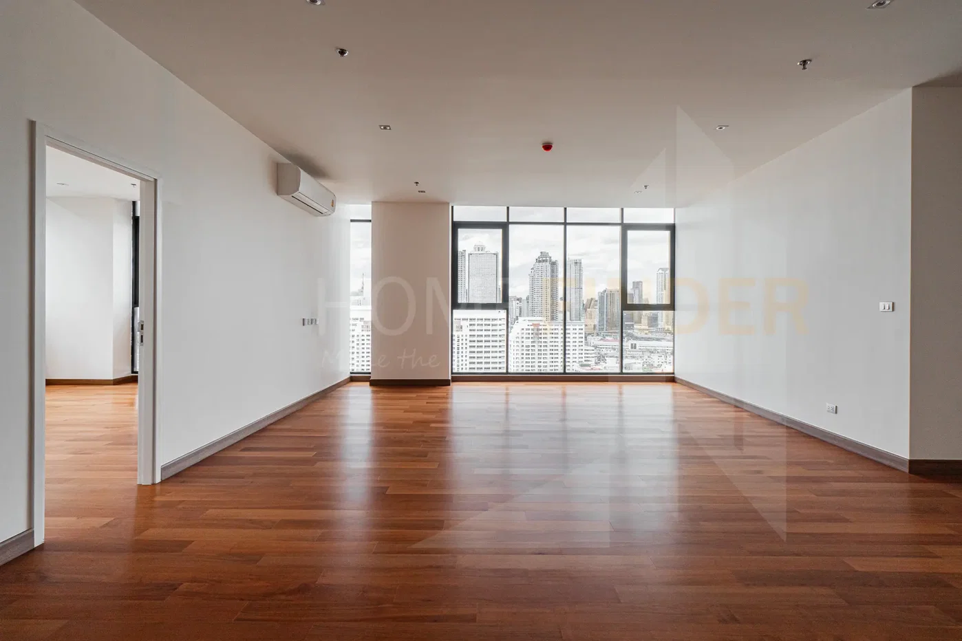 รูป Altitude Symphony Charoenkrung 3 bedrooms, for sale - รูปที่ 1/12