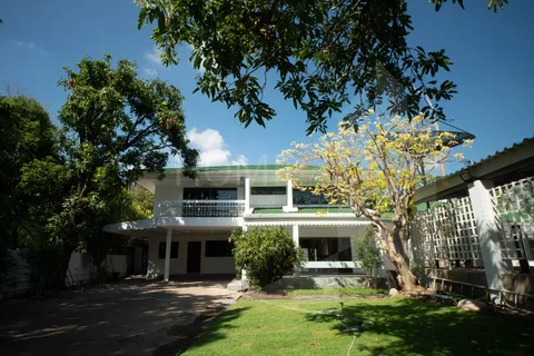 รูปภาพ Panya Pattanakarn Village 4 bedrooms, for rent