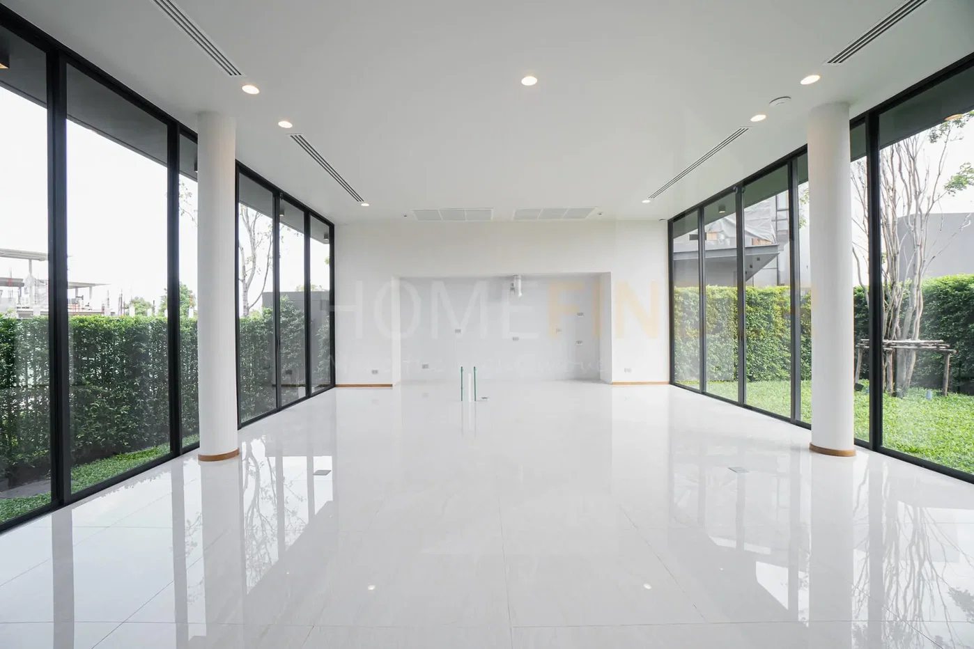 รูป Baan Issara Bangna 6 bedrooms, for sale - รูปที่ 2/10