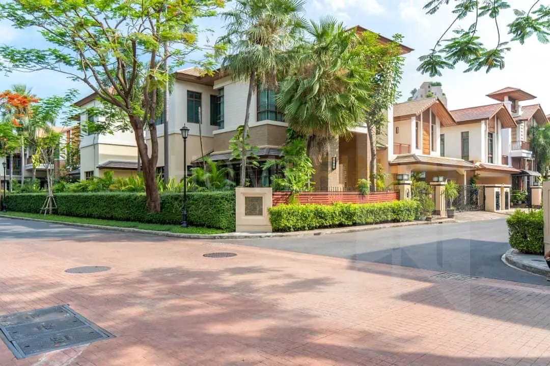 picture Super Luxury house Prime Sukhumvit 67 4 bedrooms, for sale - 12/13
