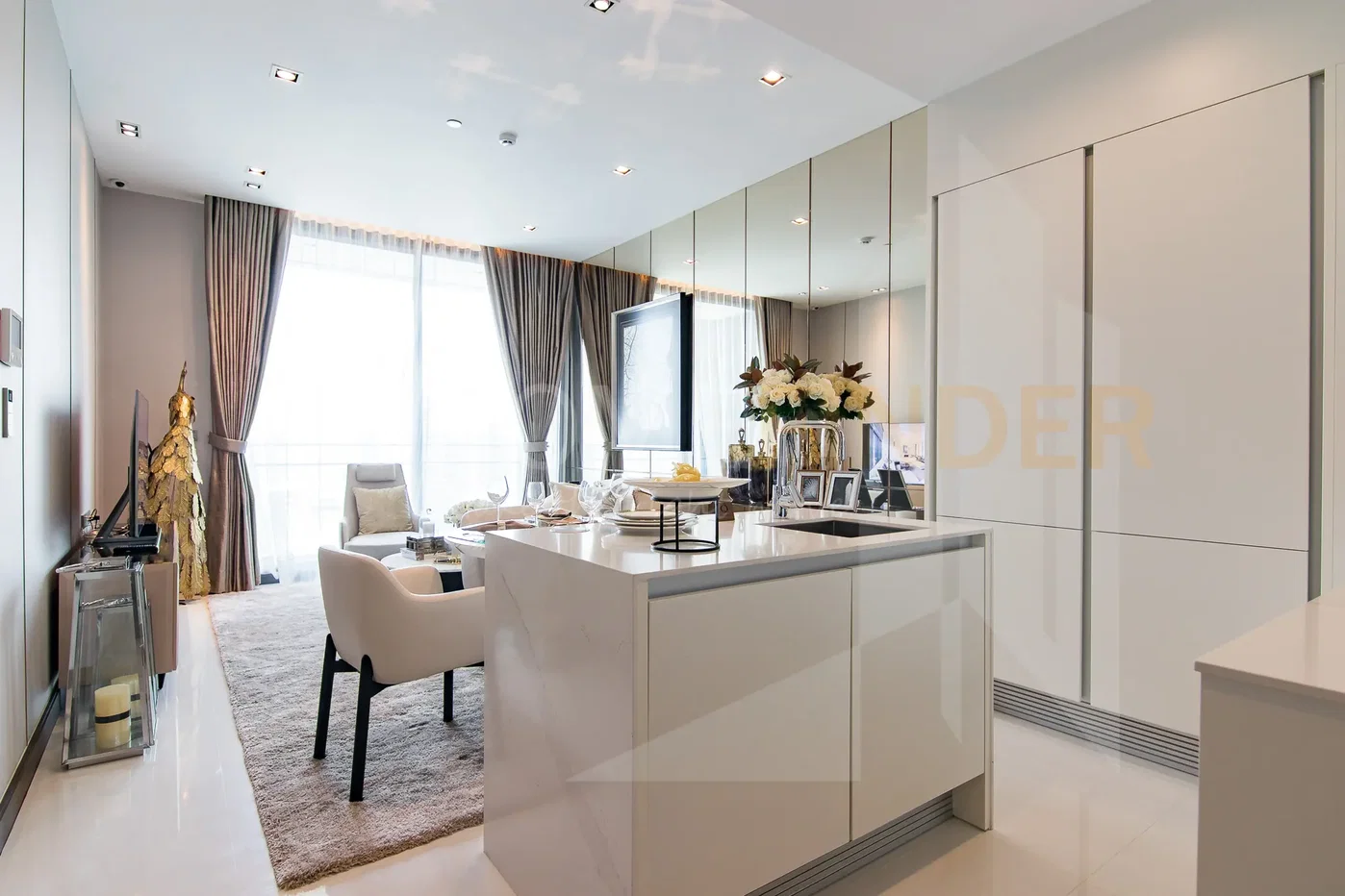 รูป Q 1 Sukhumvit 2 bedrooms, for sale - รูปที่ 3/32