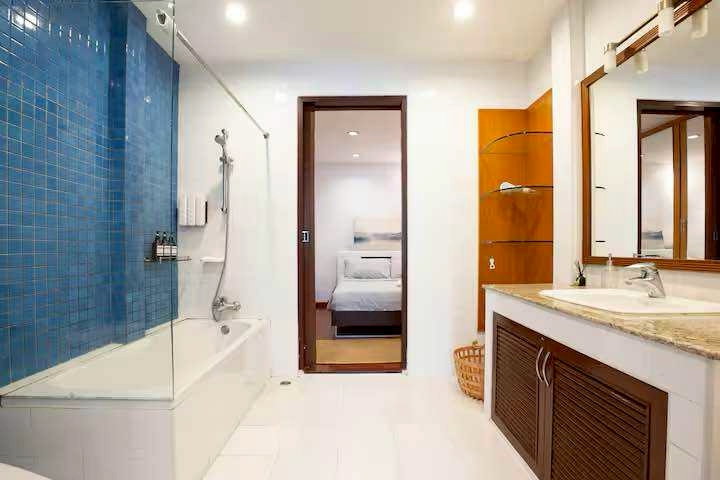 รูป LTH14504-R269 - Townhouse for Sale Sukhumvit 39 | 440 sq.m. | 4 Beds 4 Baths | BTS Phrom Phong | 32.9 MB - รูปที่ 7/16