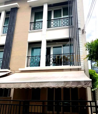 Houses for sale Airport Link Hua Mak : Baan Klang Muang Rama 9 3 bedrooms, for sale