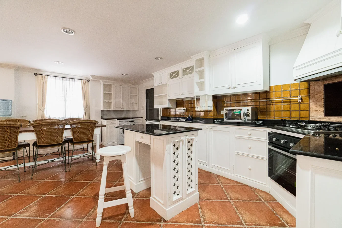 picture Fantasia Villa 2 4 bedrooms, for rent - 3/13