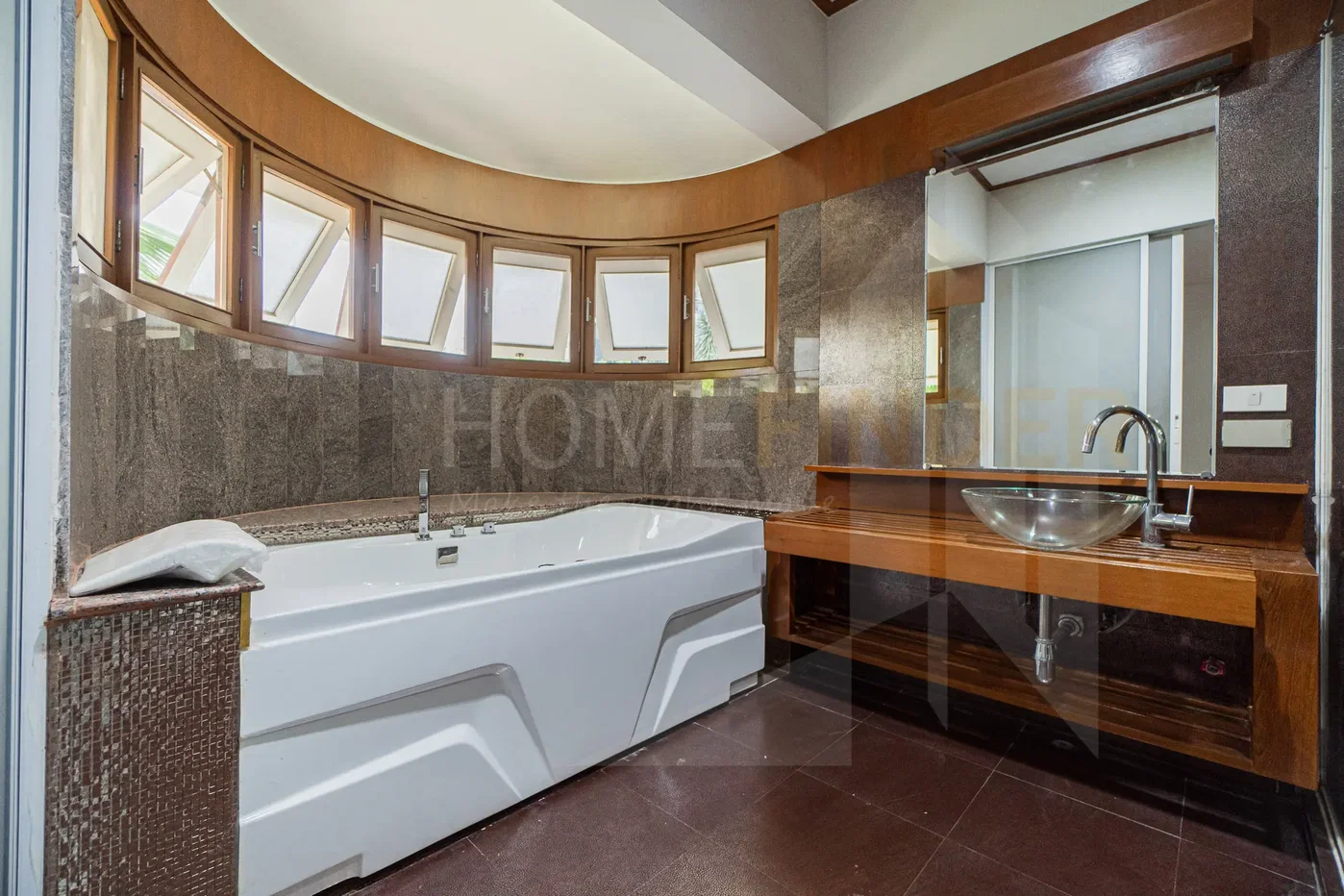 รูป Pool Villa in Sukhumvit 5 bedrooms, for sale - รูปที่ 13/14