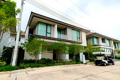 ขายบ้านเดี่ยว : เอเวียน ศรีนครินทร์-กรุงเทพกรีฑา 4 bedrooms, for sale