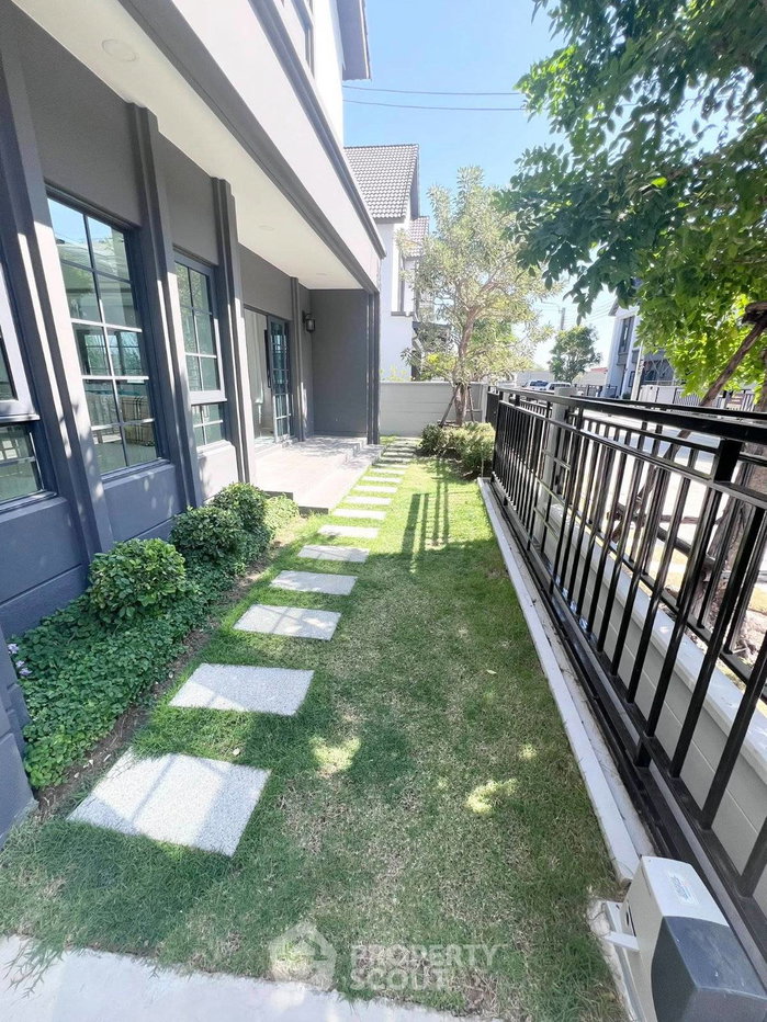 picture 4-BR House in Bang Kaeo (ID 3257132) - 7/11