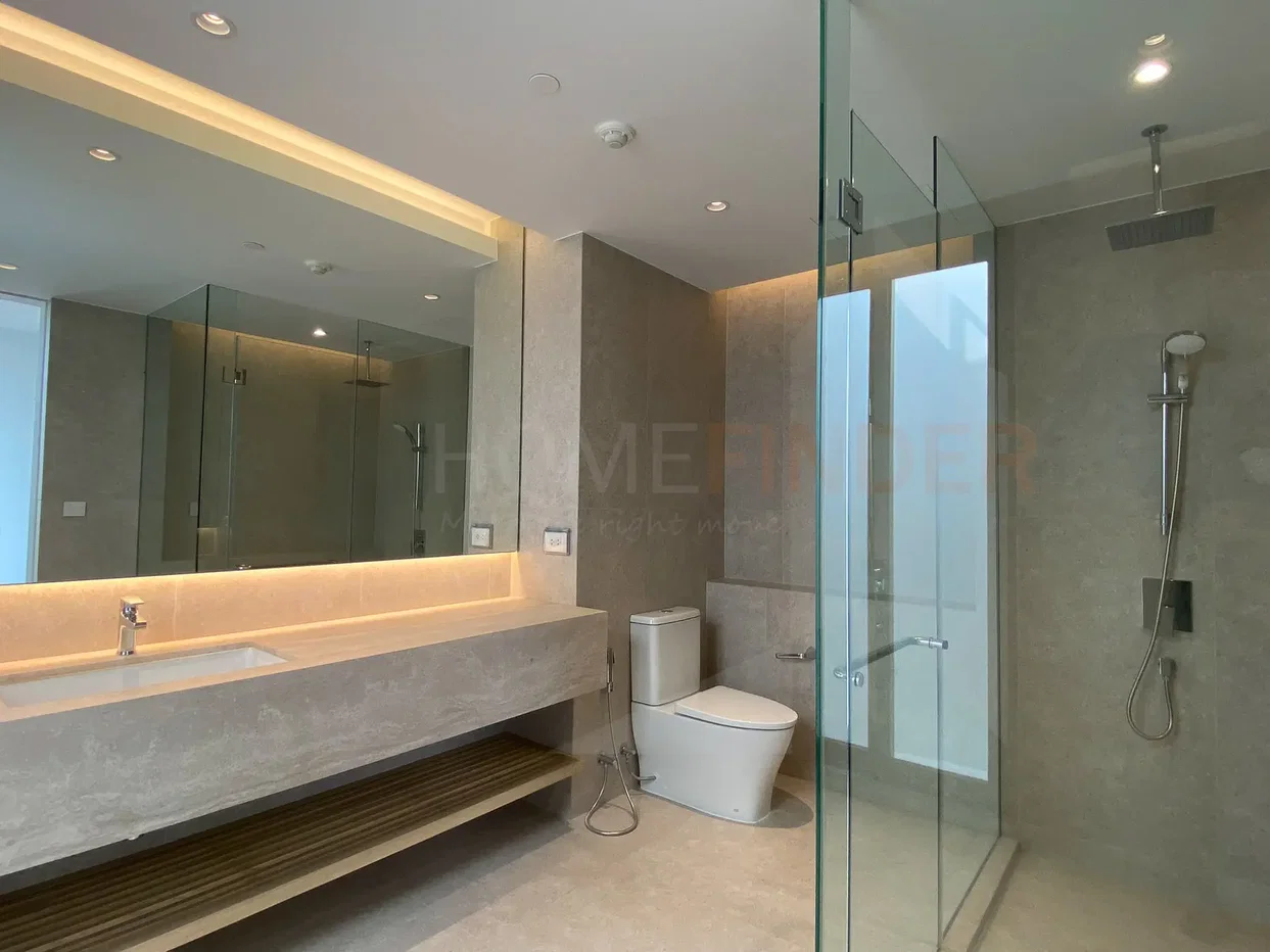 รูป A luxurious modern minimalist-style 4 bedrooms, for sale - รูปที่ 27/30