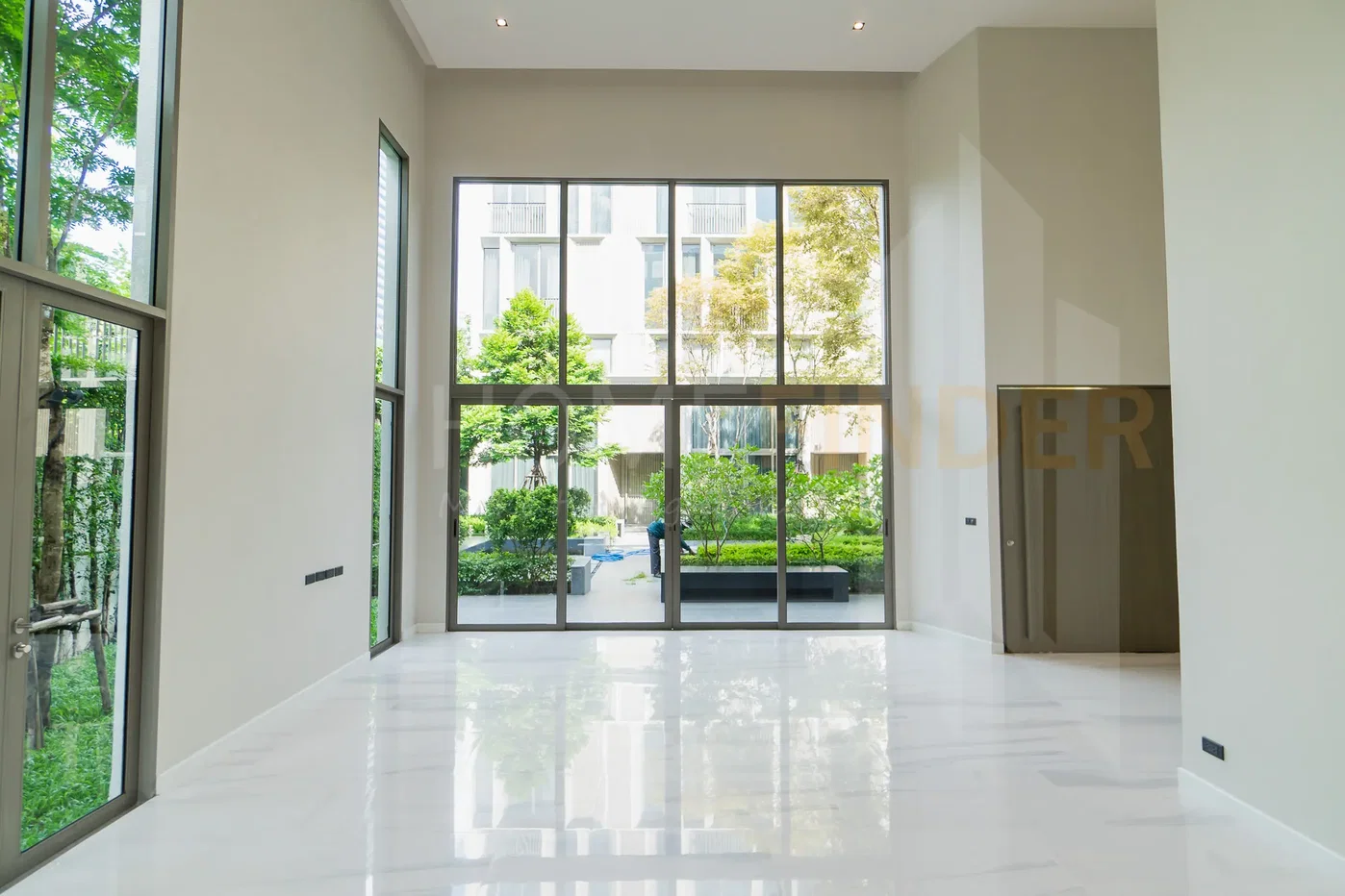 picture Quarter 39 4 bedrooms, for sale - 25/29