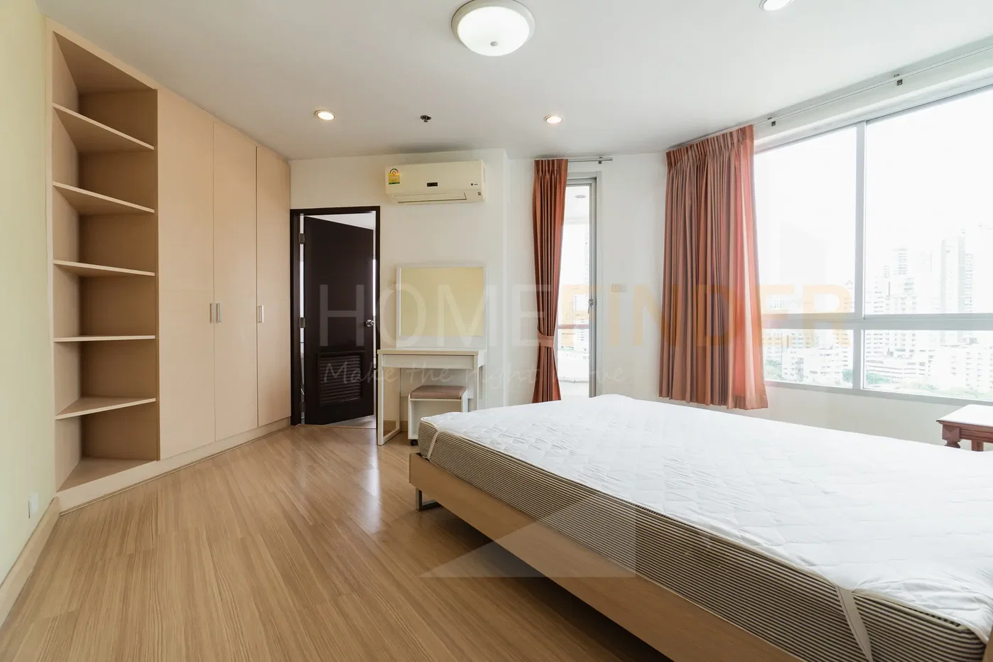 picture P.W.T. Mansion 2 bedrooms, for rent - 7/18