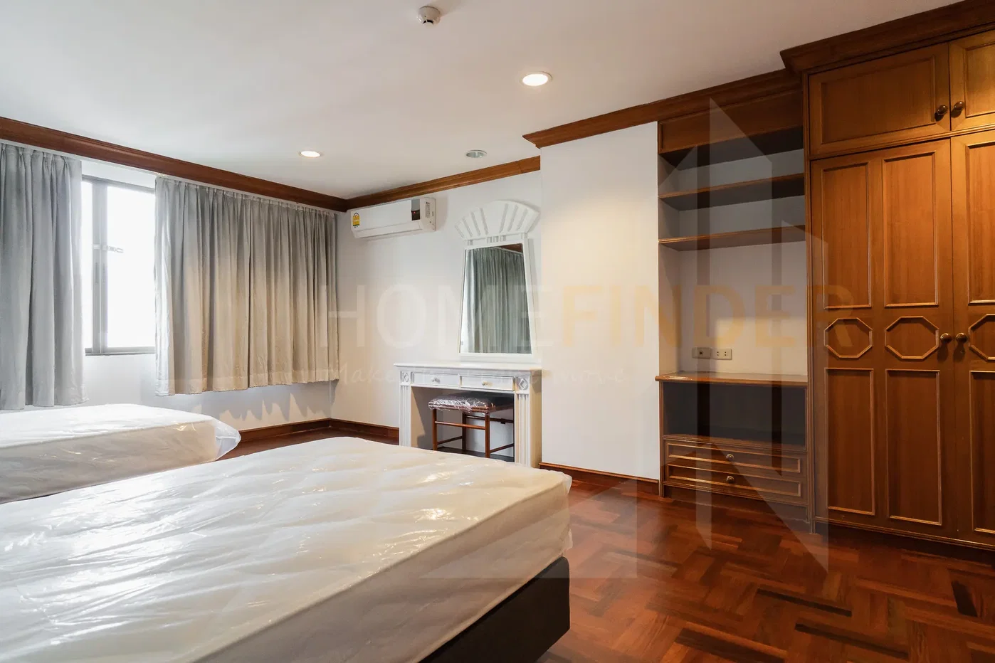 รูป Sethiwan Palace Sukhumvit 4 3 bedrooms, for rent - รูปที่ 12/27