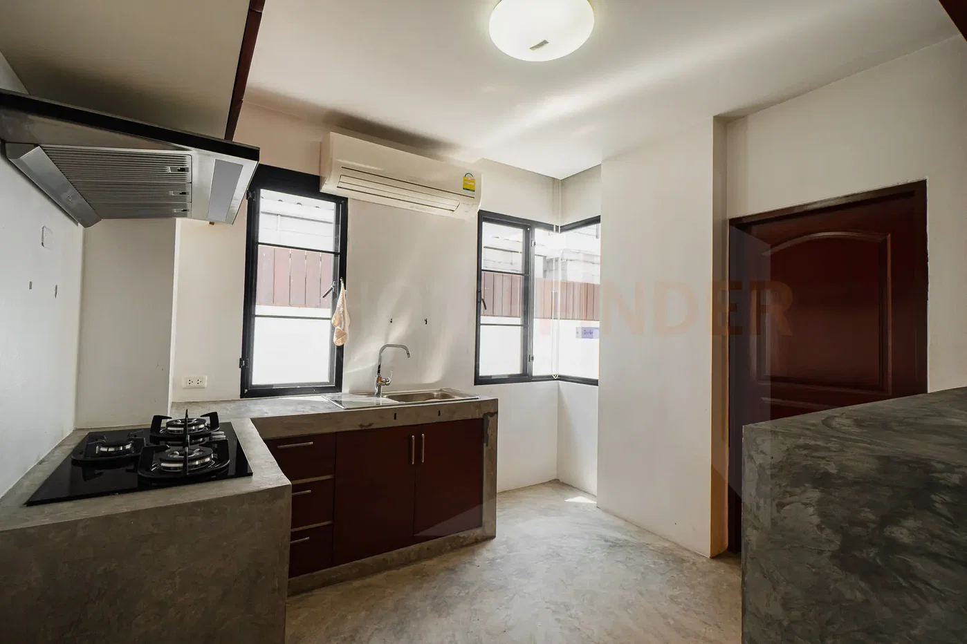 picture Lake View Park 3 bedrooms, for rent - 19/22