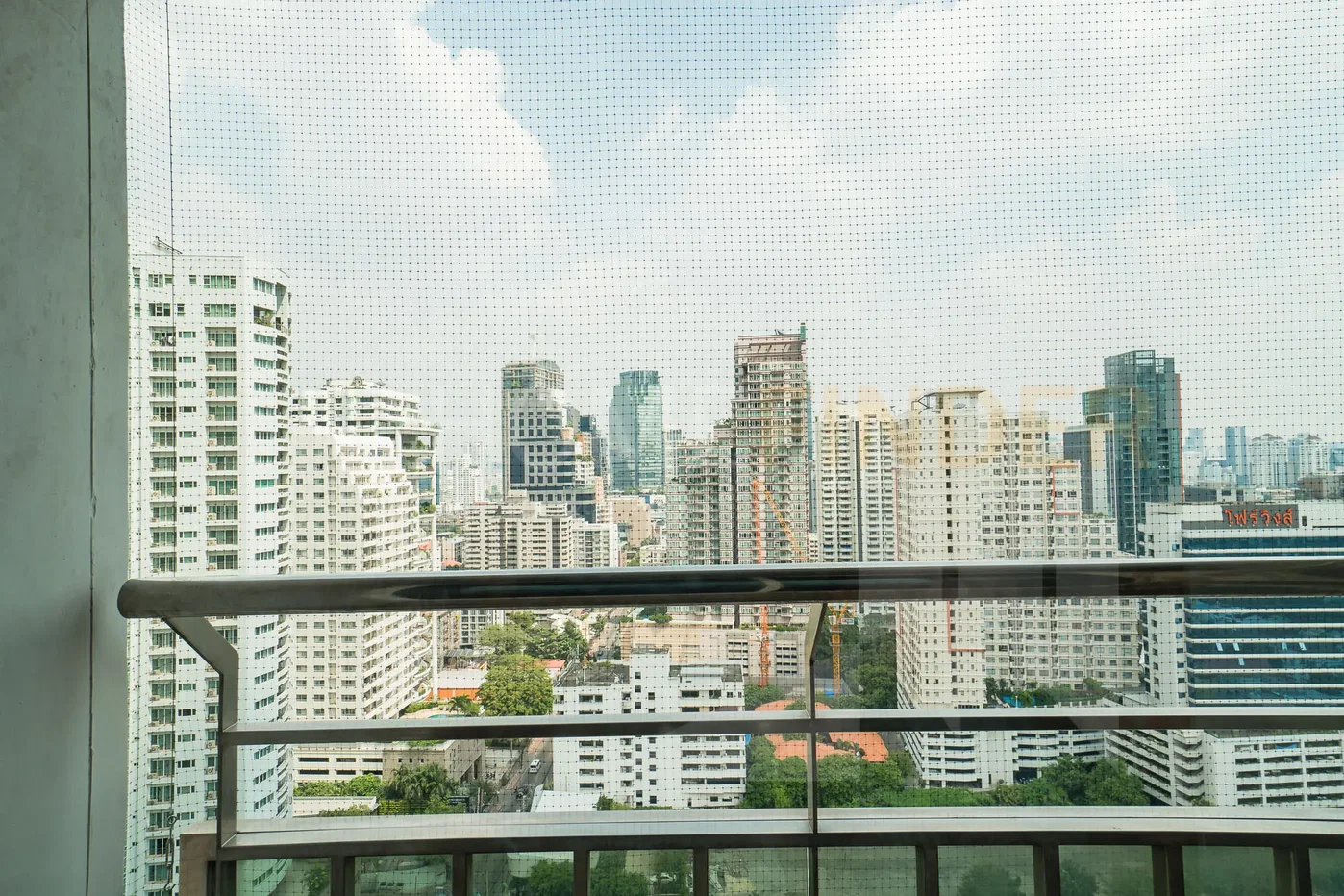 picture Ideal 24 4 bedrooms, for rent - 33/37