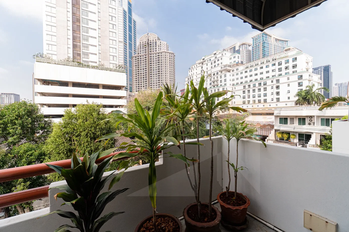 picture La Maison Ruamrudee 2 bedrooms, for rent - 10/10