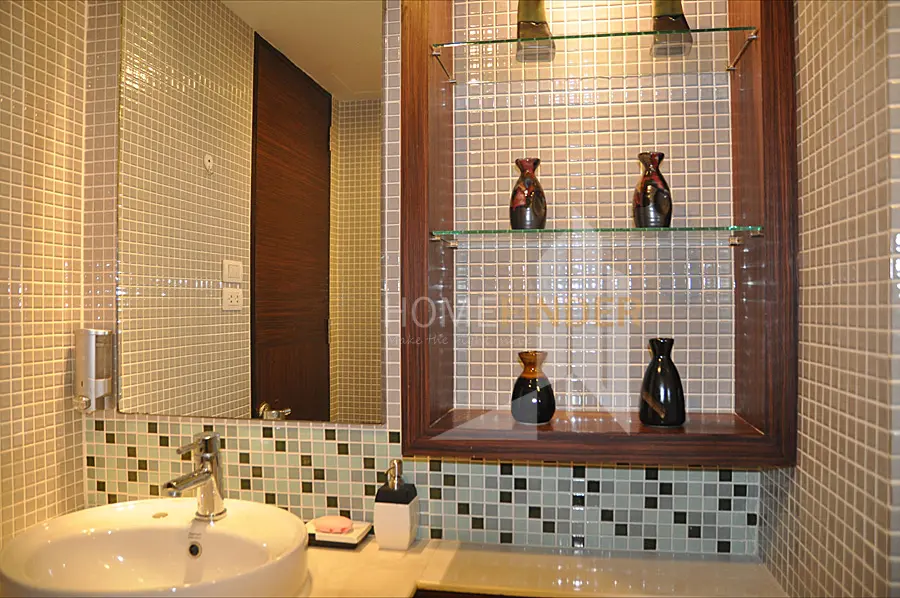 picture Avenue 61 2 bedrooms, for rent - 8/9
