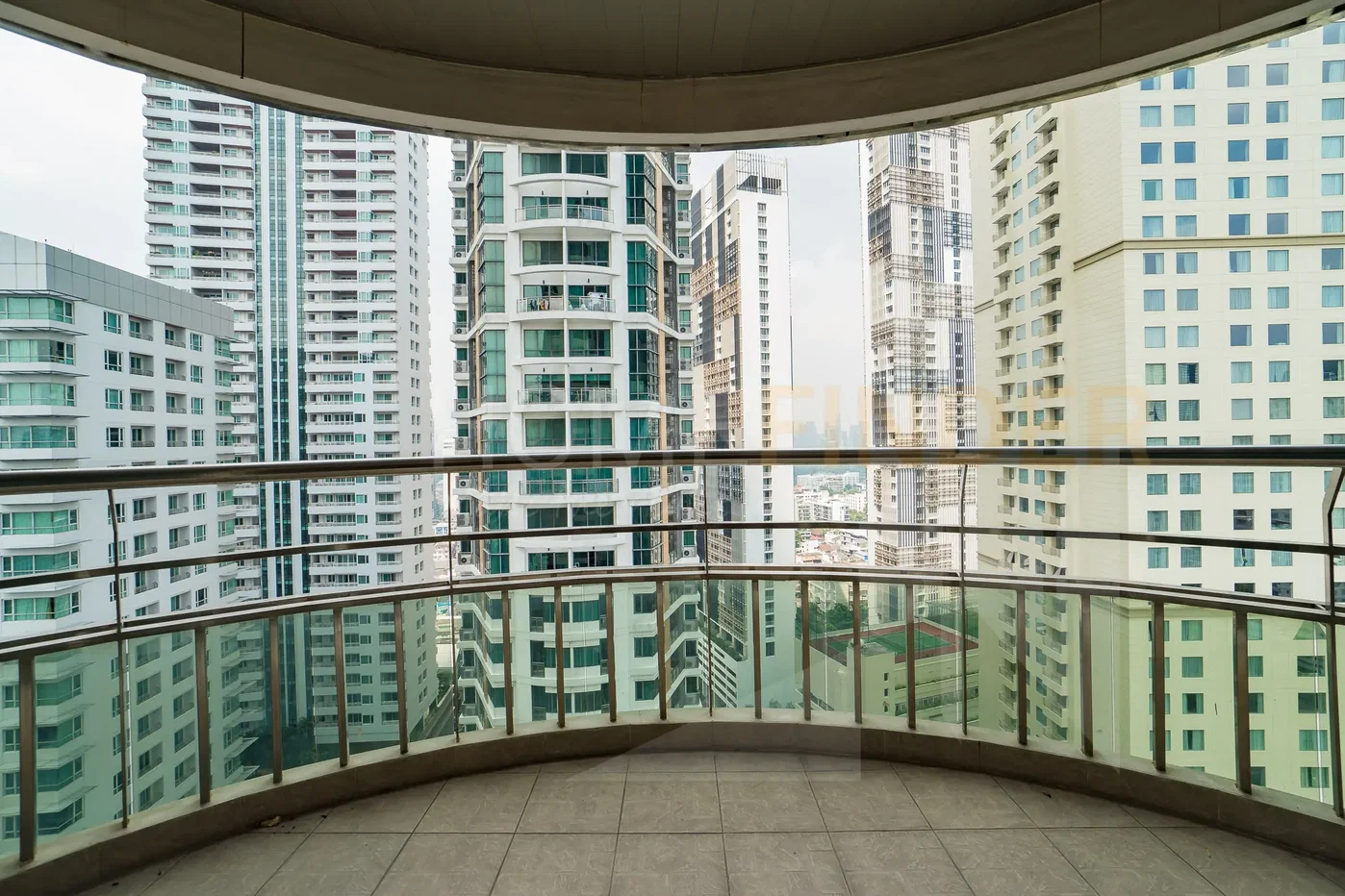 picture Ideal 24 4 bedrooms, for rent - 34/37